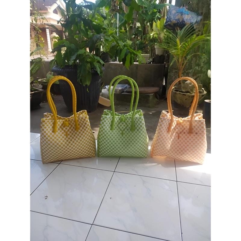 Product Introduction of [Istana Anyaman] Tas Anyaman Jali Premium Edisi Kondangan Dapat Muat Gula 4-5 Kg Polos Setrip Tote Totebag 1