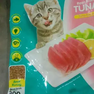 Makanan Kucing LEZATO KITTEN 800 gram Kemasan Freshpack Tuna Flavor