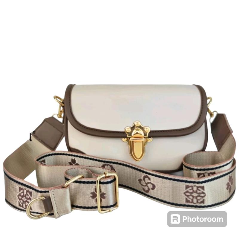 Product Introduction of Tas salempang wanita model satu ruang model kunci sodok bahan kulit sintetis 1