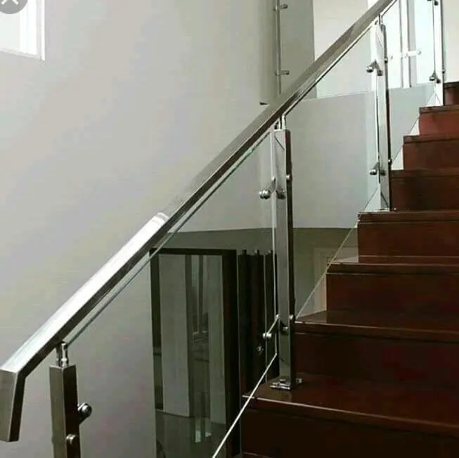 Railing tangga stainless steel kaca tempered. tangga besi 0