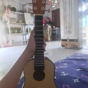 Ukulele Kentrung dari Kayu tropis Indonesia , pilihan tepat untuk hoby main Kentrung