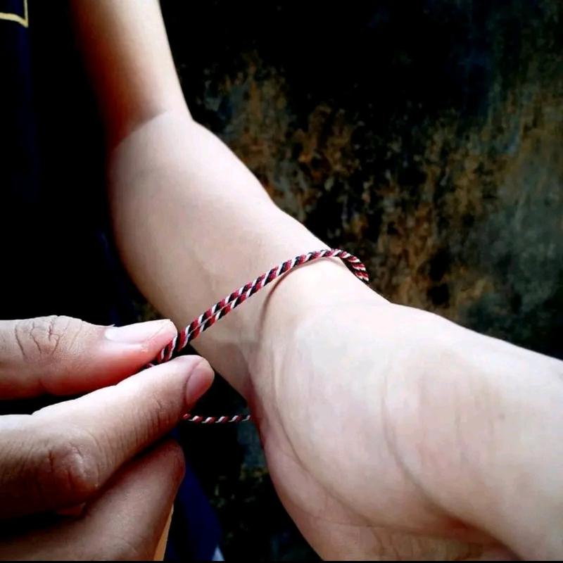 (isi 2) Gelang Tridatu Serat Emas 2 Layer Tali serut Handmade Khas Bali - Bracelets gelang tridatu keberuntungan tolak sawan tolak bala harga termurah 2 layer serat sedana ukuran tali 2mm Aksesoris 6