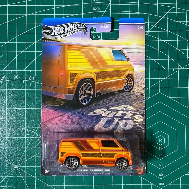 Custom 77 Dodge Van Surfs Up 2025 Hot Wheels Hot Item Mainan Anak