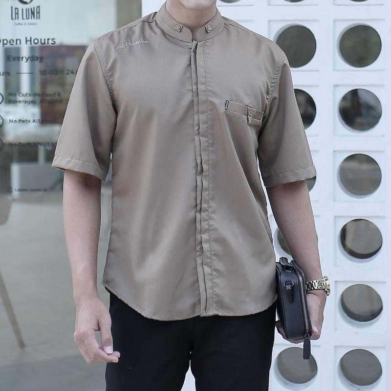 Product Introduction of Kemeja Koko Lengan Pendek Motif Antasena Baju Koko Pria Polos Lengan Pendek Elrumi 3