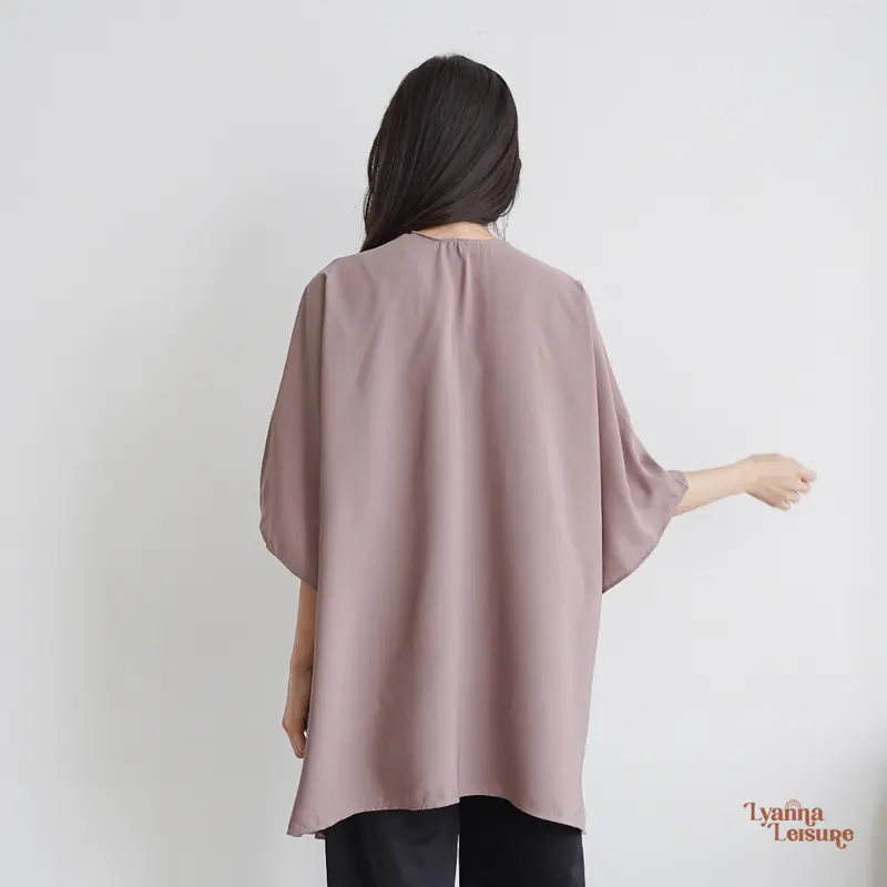 LYANNA - SORA Outer / Outer Wanita Oversize Batwing Cardigan Polos Jumbo Size 5
