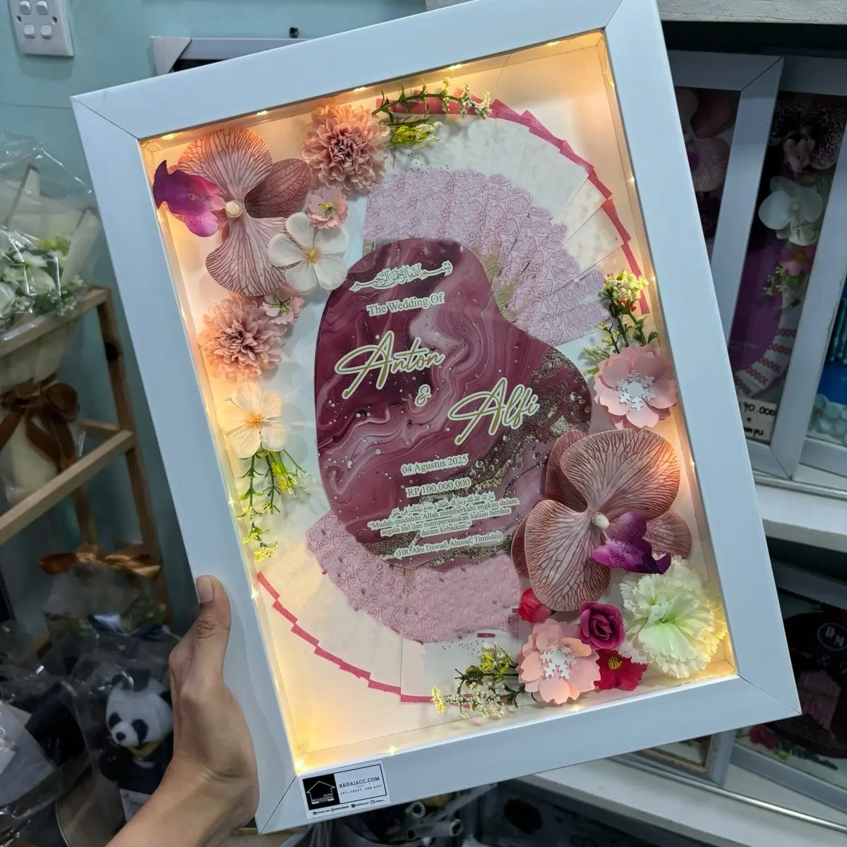 Bingkai mahar pernikahan tetes anggrek resin art free lampu 40 cm x 30 cm