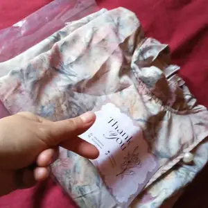 Floral Id - Tunik Motif Renjana Atasan Wanita Kancing Baju Raya Motif Bunga Kekinian dengan Desain Elegan dan Warna Pastel