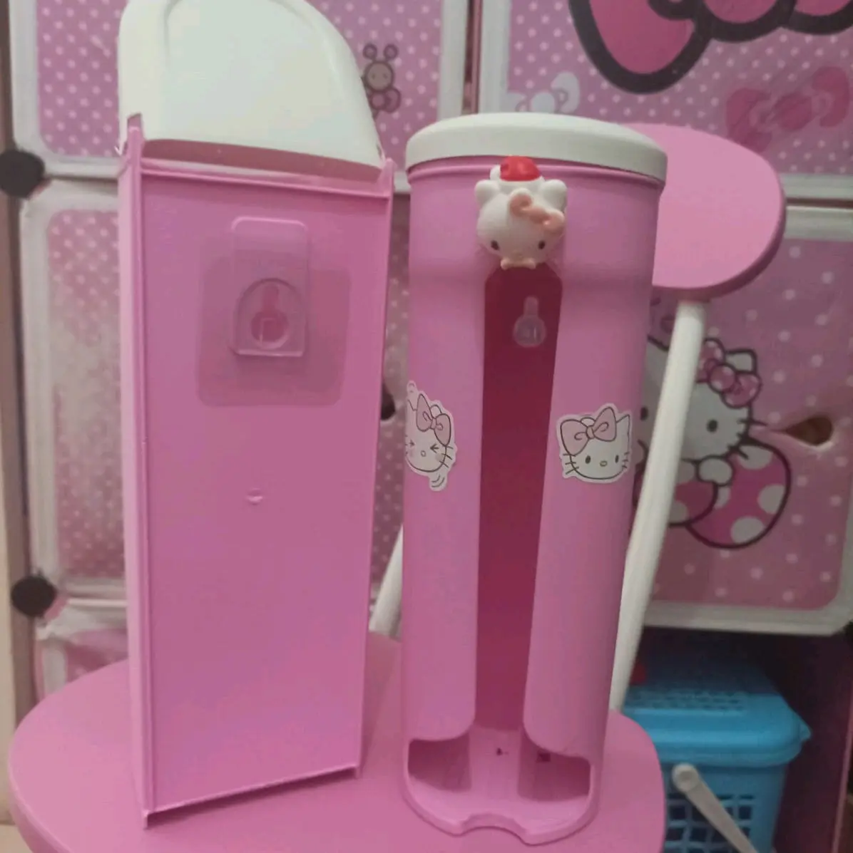 Wadah plastik hello kitty pinky