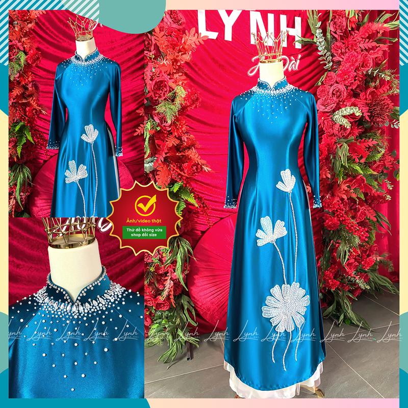 Áo dài Mẹ Sui Mầu xanh cổ vịt kết cổ - thân đính hoa nổi - Áo Dài Lynh