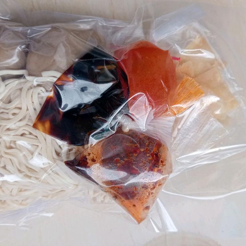 MI JEBEW komplit Instant Toping Bakso Mie Pedas 4