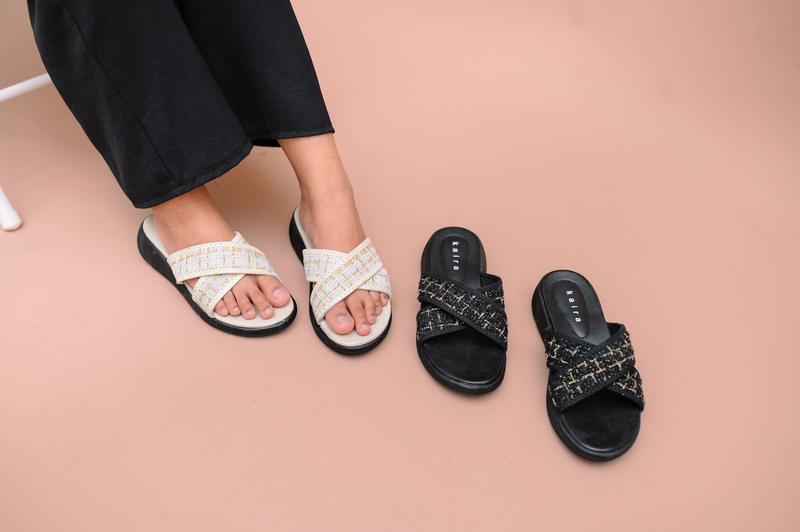 Product Introduction of Kaira Lauren Wedges Wanita Sandal Korean Styles size 37-40 sandal coquette 28