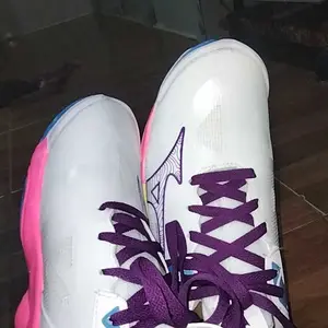 sepatu  Volly momentum3 sepatu olahraga volley ball  bisa COD