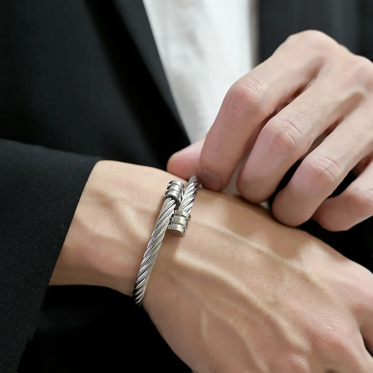 New Titanium Steel Rope Bracelet Stainless Steel Fashion Simple Open Couple Bracelet Jewelry