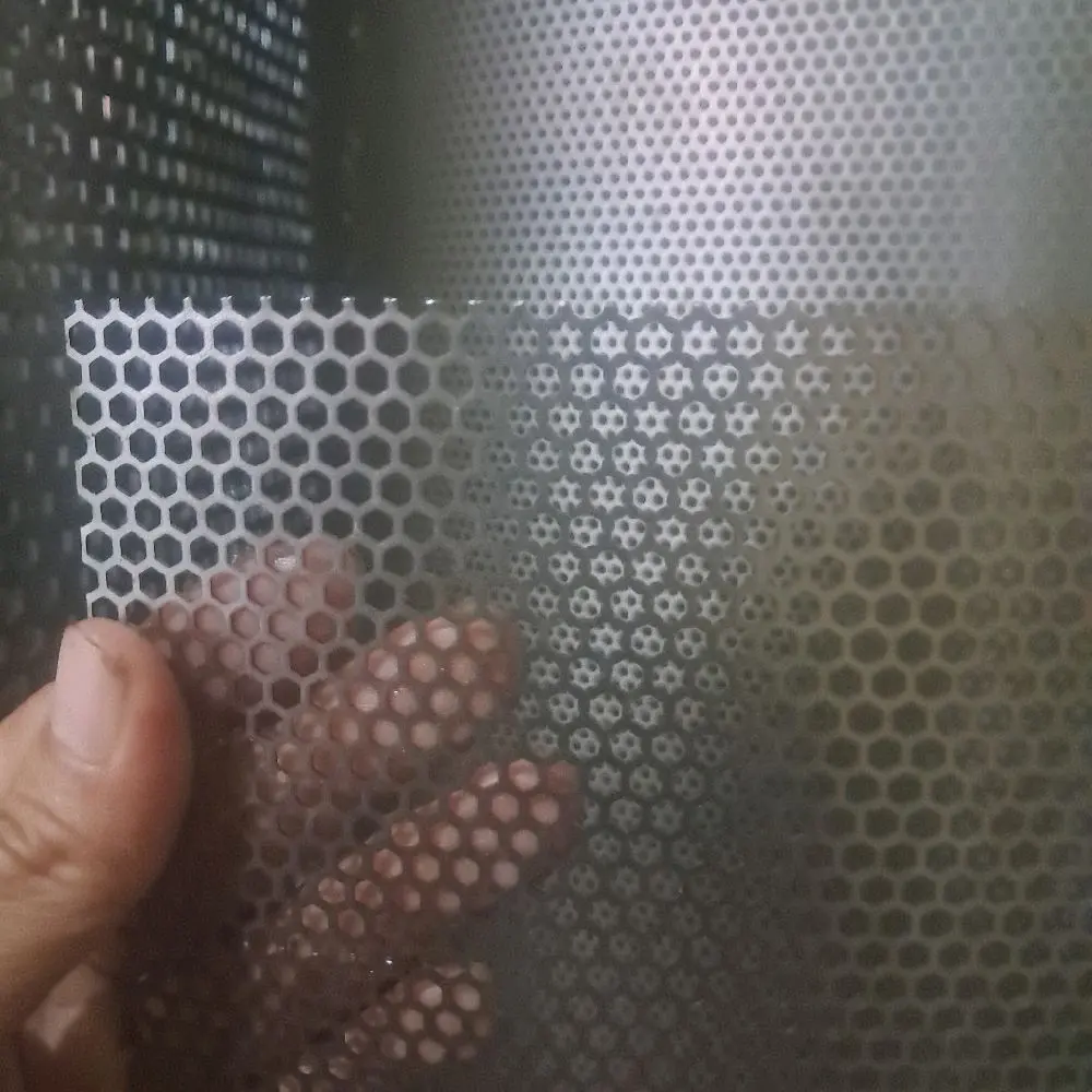 Hexagonal 50×75 cm hingga 50×10 cm, Ram grill hexa 3 mm , hexa 6 mm , hexa 8 mm , hexa 10 mm full lubang, tebal 0,8 mm