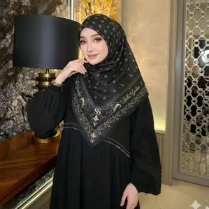 NEW HIJAB VOAL S4 SHELLA SAUKIA (banyak motif)