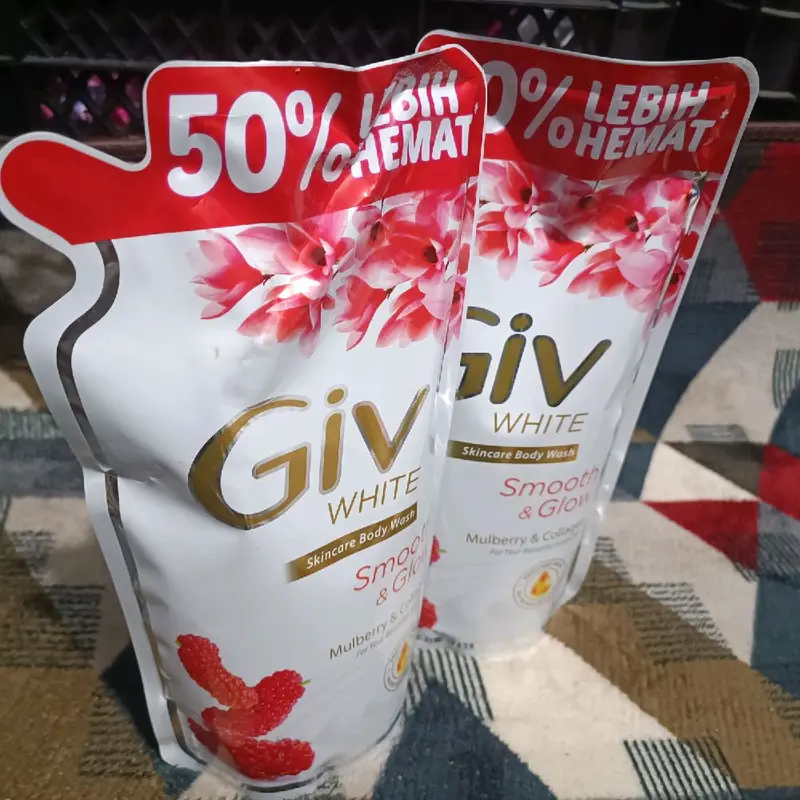 (PAKET 2 POUCH JUMBO) GIV GLOWING WHITE / SMOOTH & GLOW Mulberry & Collagen Sabun Mandi Cair 825ml 3
