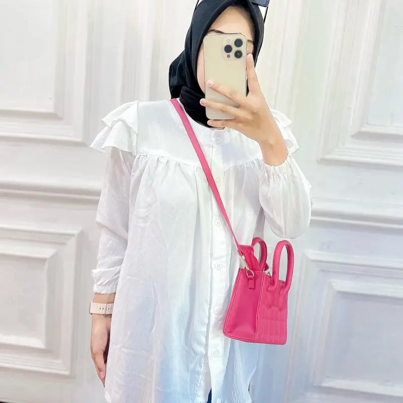 Blouse YUMNA Fluffy Oversize Korean Style - Baju Top Wanita Cute Panjang Kancing Nyaman Atasan y2k yumna putih kemeja viral 4