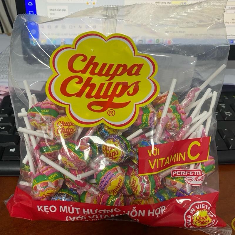 Kẹo mút Chupa Chups hương hỗn hợp với vitamin c 60 cái và bịch kẹo mút sắc màu Chupa Chups 58 cái thơm ngon