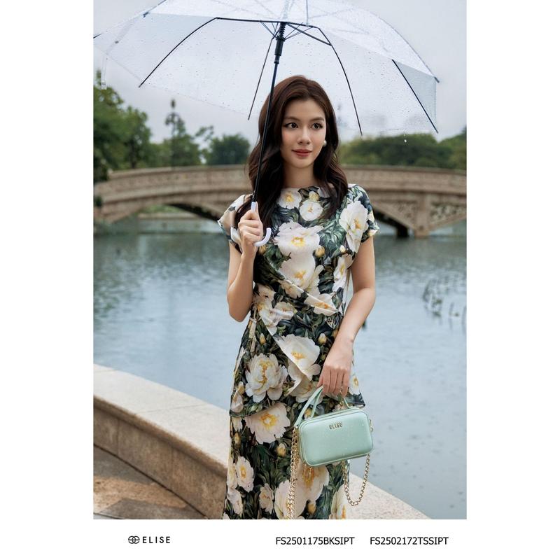 Áo lụa xanh hoa trắng vạt chéo buộc dây thiết kế Elise O2O mã FS2502172TSSIPT