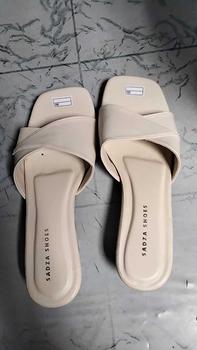 Product Review of SANDAL WANITA HAK TAHU 3CM TERBARU MODEL ELEGAN REKOMENDASI UNTUK WANITA TREN DAN KEKINIAN Hitam from R**a 0