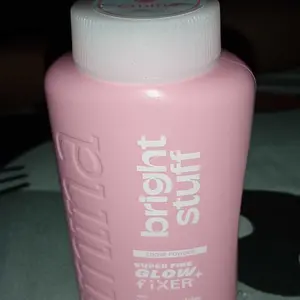 Emina Bright Stuff Loose Powder 55 g - Bedak Tabur Cerah Instan