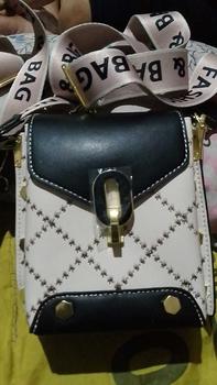 Product Review of Tas Desain Fashion Untuk Wanita Tas Bahu Santai Serbaguna Kulit PU Kapasitas Besar from B**🔥 0