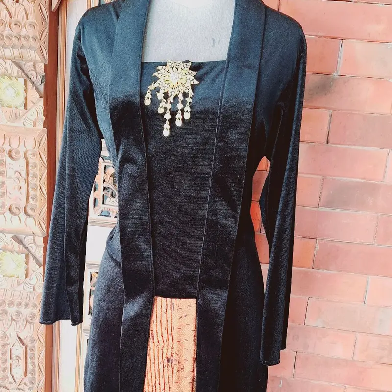 Kebaya Tunik Bludru Kutu Baru / Kutu Baru Tunik 4