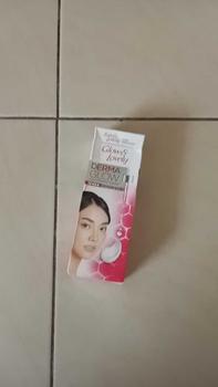 Product Review of Cream Glow & Lovely 46gr & 23gr Multivitamin Derma Glow Cream Pencerah Wajah from ♥**i M**️ 0