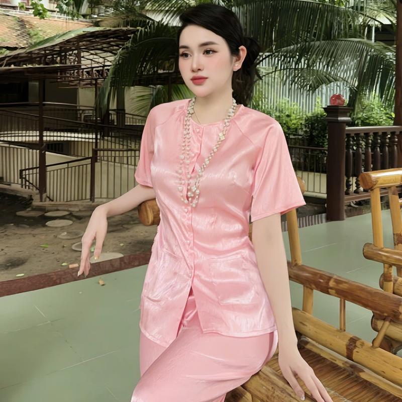  Pháp Phục Hân Nguyễn - B.A145 - Bộ Áo Bà Ba  Tay Ngắn Gấm Vân Xước   QUẦN GẤM XƯỚC   Cổ Tròn Nút Bọc Cài Nút 