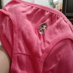 CELANA DALAM ANAK PAKET 3-6 PCS/CD ANAK BAHAN KATUN HALUS LEMBUT NYAMAN DI PAKAI DENGAN DESAIN KARAKTER IMUT Wanita