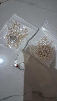 Product Review of (Bebas beli 2 dapat bonus) B35 Bross hijab mutiara snowflake mewat titanium Korea original from b**a a** d** u** 0