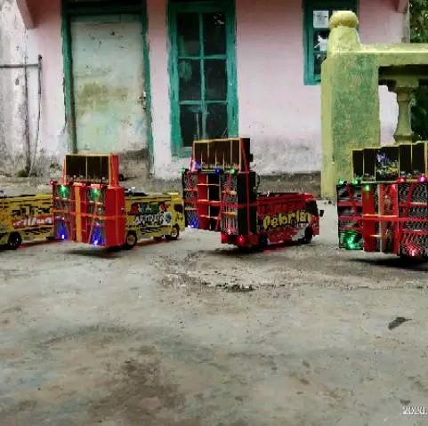 Kanov1234 Miniatur truk dan sound bluetooth 1