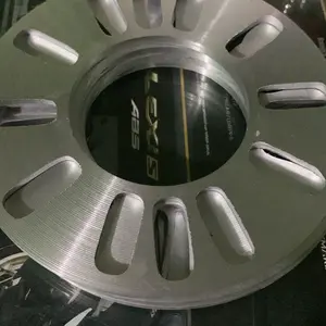 SPACER VELG Mobil Universal Tebal 8 mm 5 mm (1 set 4 pcs) Dop Velg Car