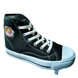 Sepatu ATT Warrior warna Hitam dan putih ukuran 38-41 untuk anak sekolah SMP dan SMA/SMK samping sepatunya ada gambar macannya. kualitas bagus awet dan tahan lama. Untuk tali sepatunya warnanya putih. Dijual per 1pcs.