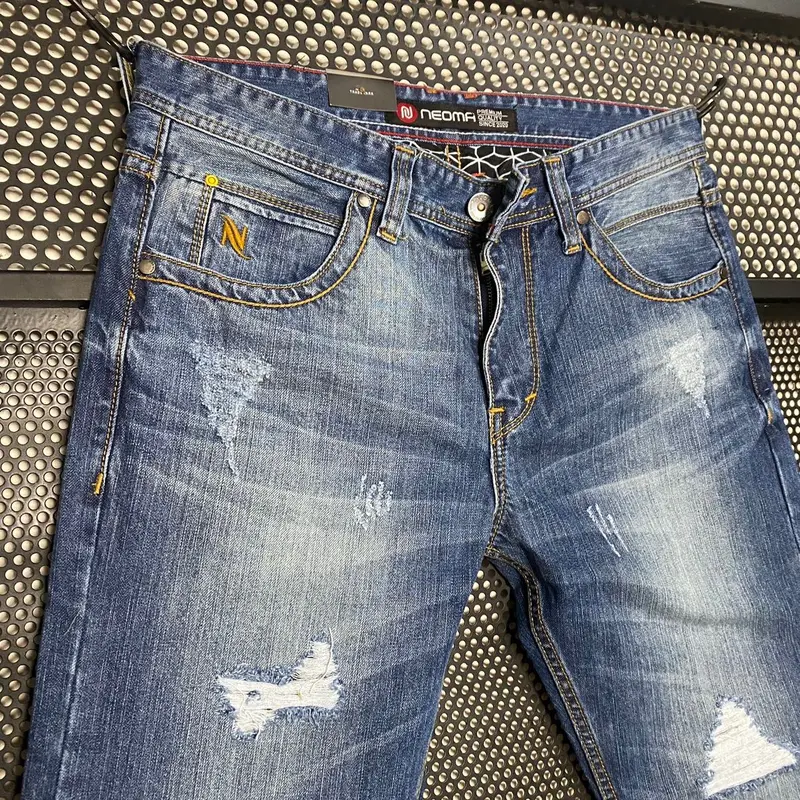 Celana Jeans Pria Neoma Sobek Tidak Melar Reguler Fit 4