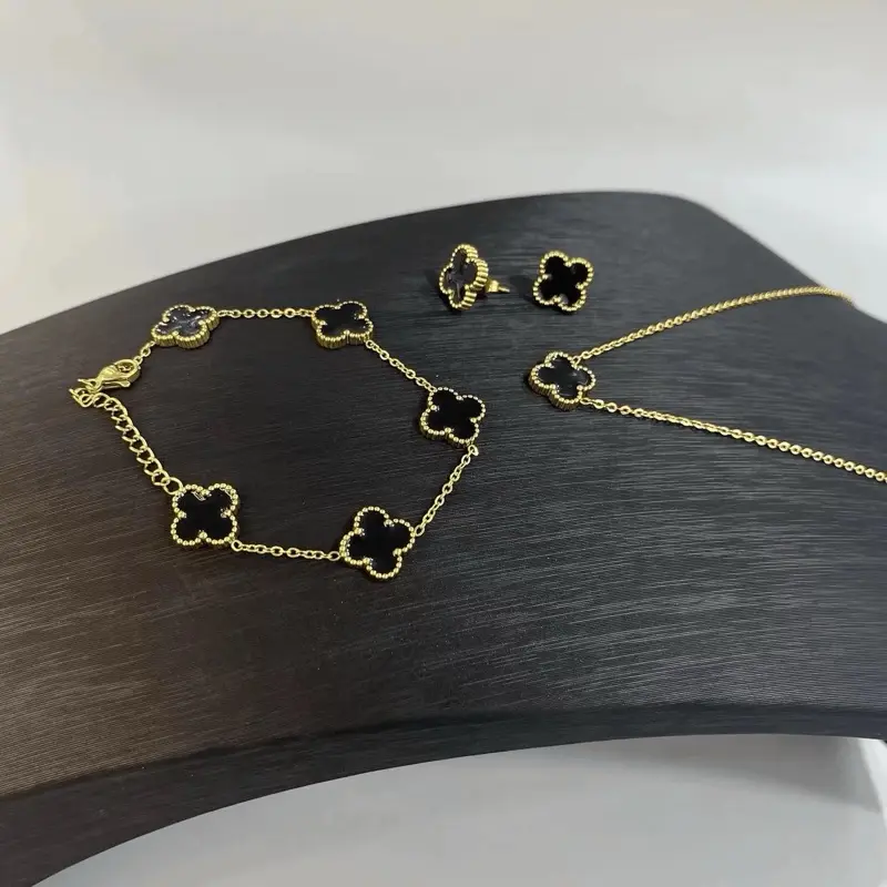 ATTCRAFTT Set Aksesoris Wanita Kalung Gelang Anting Titanium Liontin Bunga anti Karat Tahan Lama Elegan dan Menawan tidak mudah luntur Kulit Permata