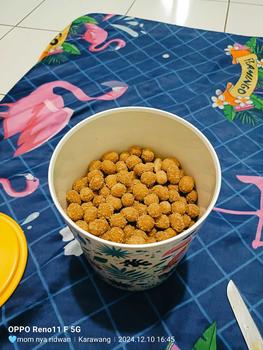 Product Review of SNACK KACANG TELUR ISI 1KG Cemilan Food  Camilan from ** ** 3**🇶 ** ** 1
