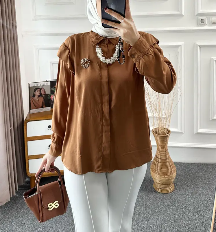 Kimy Blouse Ruffle Rayon Twill Atasan Wanita Lengan Kancing 2