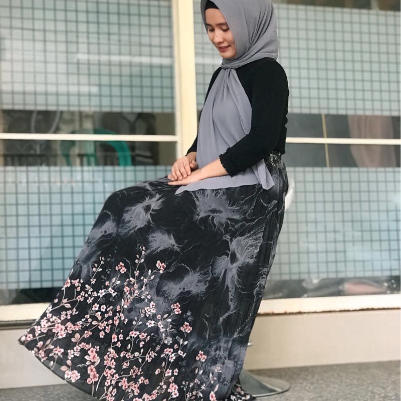 Alena skirt -ROK PLISKET Motif ceruty babydoll heavy cifhon exlusive pinggang full Karet bawahan androk prisket motip bunga hitam putih Muslim Wanita dewasa 1