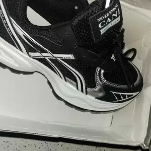 【STOCK SALE】CANIKOREA Winter Sepatu Sneakers Wanita Casual Sepatu Aestetic Outdoor Sneakers Korean Style Olahraga Sport Shoes y2k Silver K9256