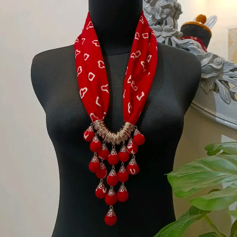 Kalung Batik Anggur Rumbai Hadiah Wanita 1
