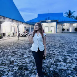 Louvee - Joie Fitted Vest - Atasan Wanita Korean Vest Sleeveless Rompi Sleeveless Vest Top