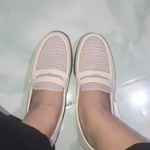 SEIS Vega Sepatu Docmart Wanita / Loafers Wanita