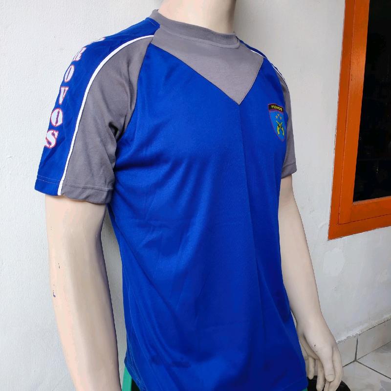 kaos regelan provos Segitiga 1