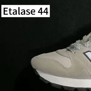 Sepatu Pria ST - Sneakers Berkualitas Tinggi - Etalase 44 (free tali + kaos kaki)