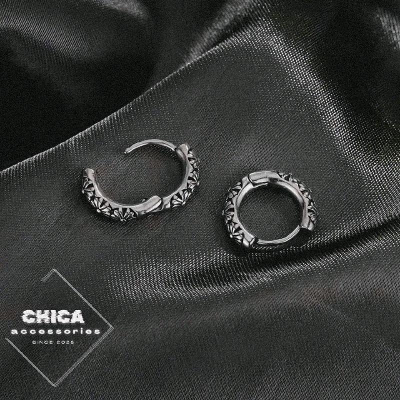 Khuyên tai Chrome Heart Titan Mạ Bạc 1 chiếc Không Gỉ thiết kế unisex phù hợp cả nam và nữ mã k20- Khuyên tai Chica accessories