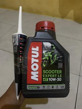 Product Review of OLI MOTUL SCOOTER EXPERT LE SAE 10W-30 800 ML - 1 LITER  (HIJAU) ORIGINAL Kendaraan Mesin Motor Motorcycle Oil from f**i s**e 1