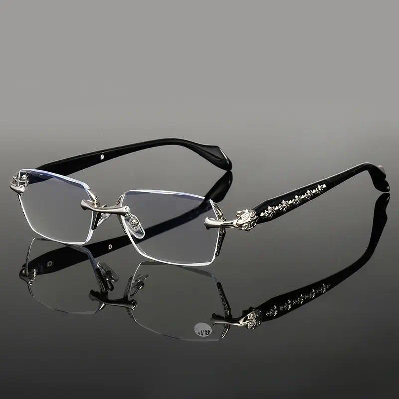 Kính chống bức xạ kiểu photochromic với khung kim loại đính khắc phong cách vintage, không viền, nhẹ, bảo vệ ánh sáng xanh biển, phù hợp sử dụng hàng ngày, dành cho nam và nữ, phong cách Y2K retro thời trang.