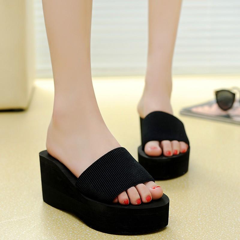 Fashion non-slip sandals Women summer beach home casual slippers 1