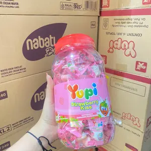 Yupi (1 dus isi 6 toples)